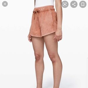 Lululemon inner glow 3" washed canyon rock sz 4